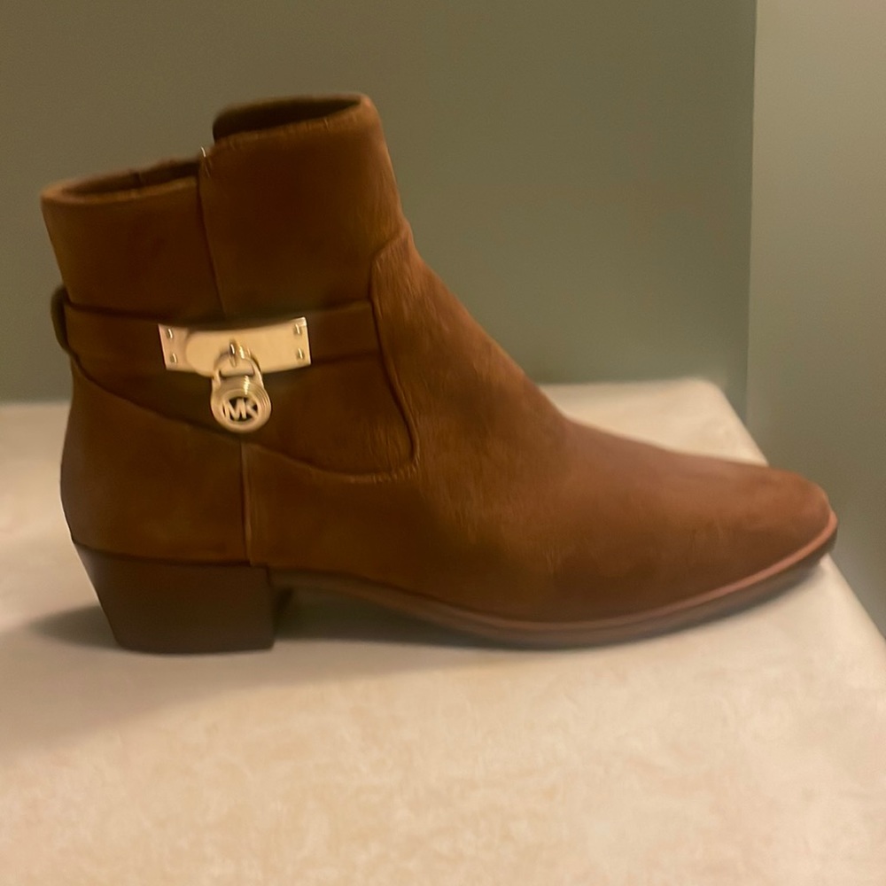 New Michael Kors Booties/ no box
